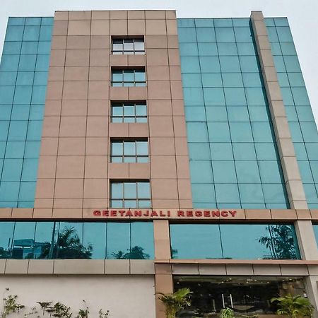 Oyo 3811 Geetanjali Regency Hotel Kolkata Bagian luar foto