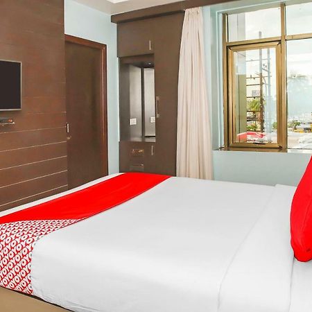 Oyo 3811 Geetanjali Regency Hotel Kolkata Bagian luar foto