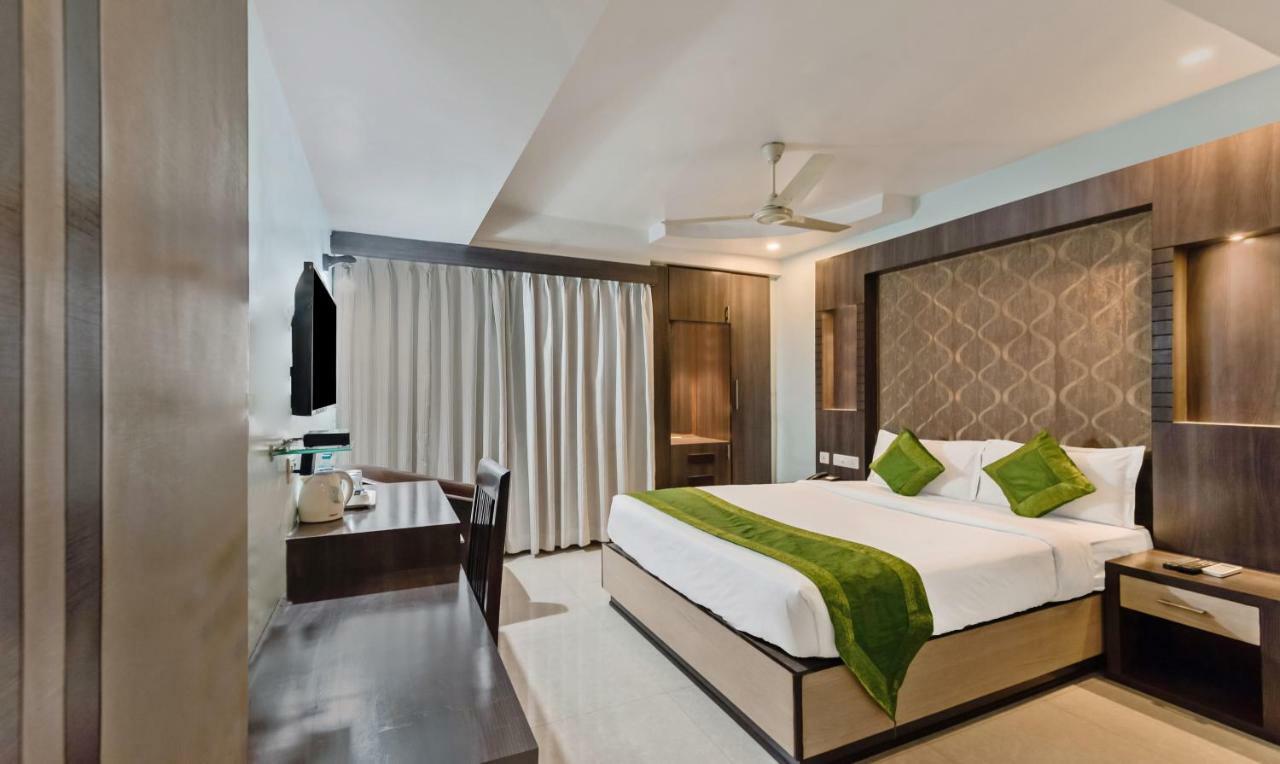 Oyo 3811 Geetanjali Regency Hotel Kolkata Bagian luar foto