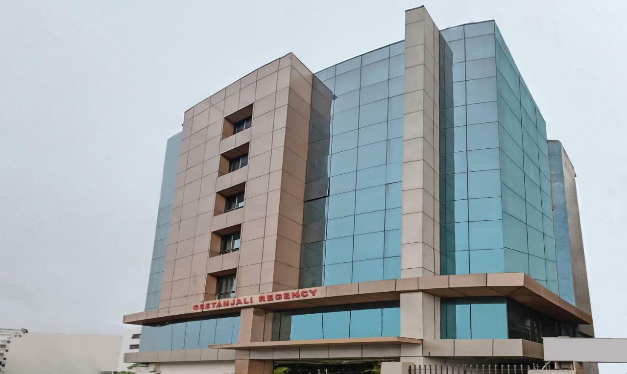 Oyo 3811 Geetanjali Regency Hotel Kolkata Bagian luar foto