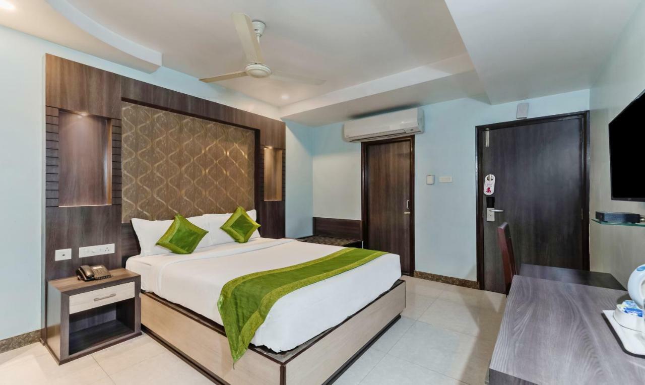 Oyo 3811 Geetanjali Regency Hotel Kolkata Bagian luar foto