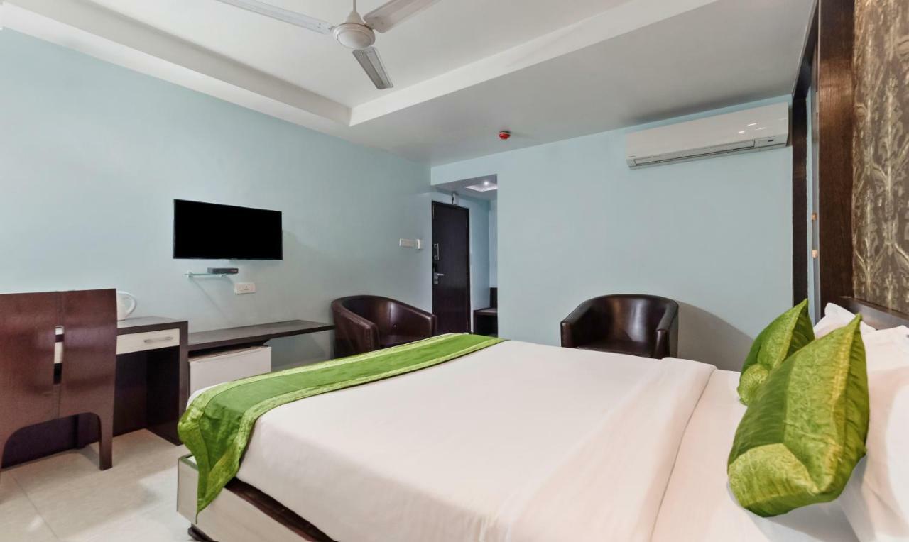 Oyo 3811 Geetanjali Regency Hotel Kolkata Bagian luar foto