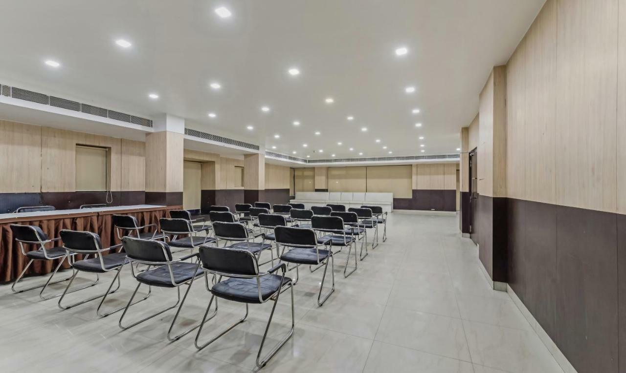 Oyo 3811 Geetanjali Regency Hotel Kolkata Bagian luar foto
