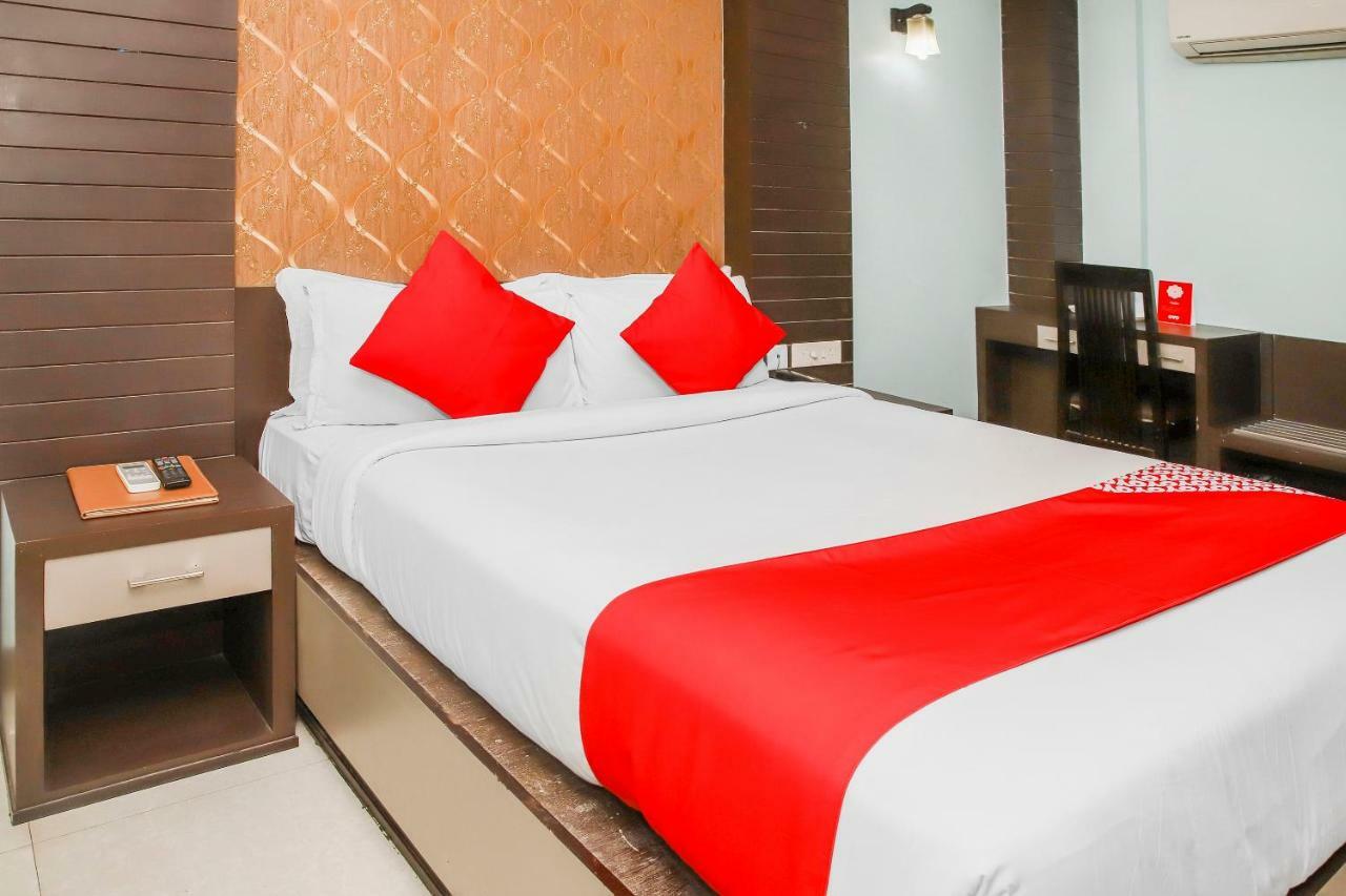 Oyo 3811 Geetanjali Regency Hotel Kolkata Bagian luar foto