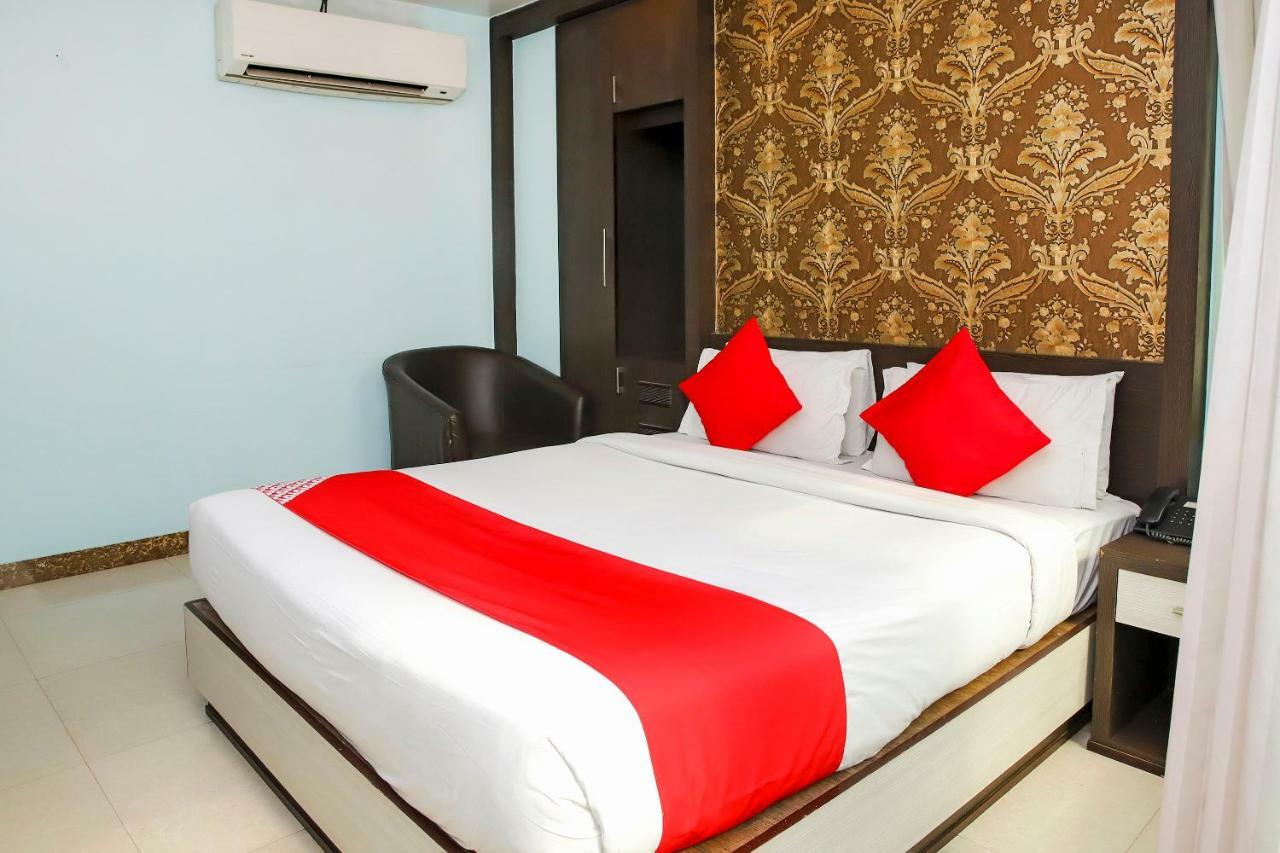 Oyo 3811 Geetanjali Regency Hotel Kolkata Bagian luar foto