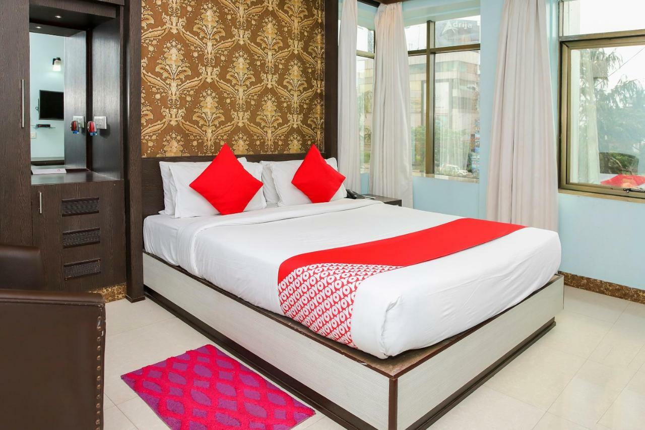 Oyo 3811 Geetanjali Regency Hotel Kolkata Bagian luar foto